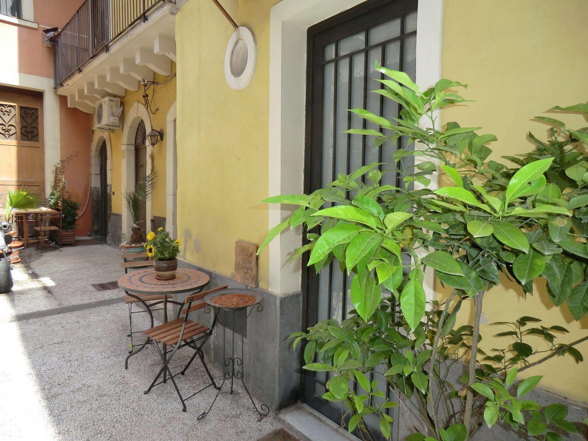Globetrotter Catania Villa ภายนอก รูปภาพ